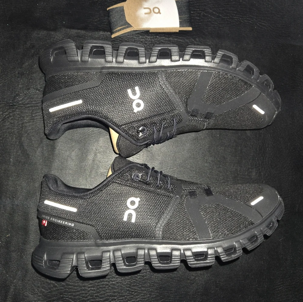 On Running Walking Sneakers Cloud 6 Men Size 7.5 - Picture 1 of 12